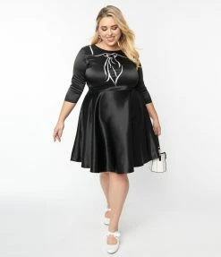 Unique Vintage Plus Size Black & Trompe Loeil Bow Tie Ricci Flare Dress Clothing