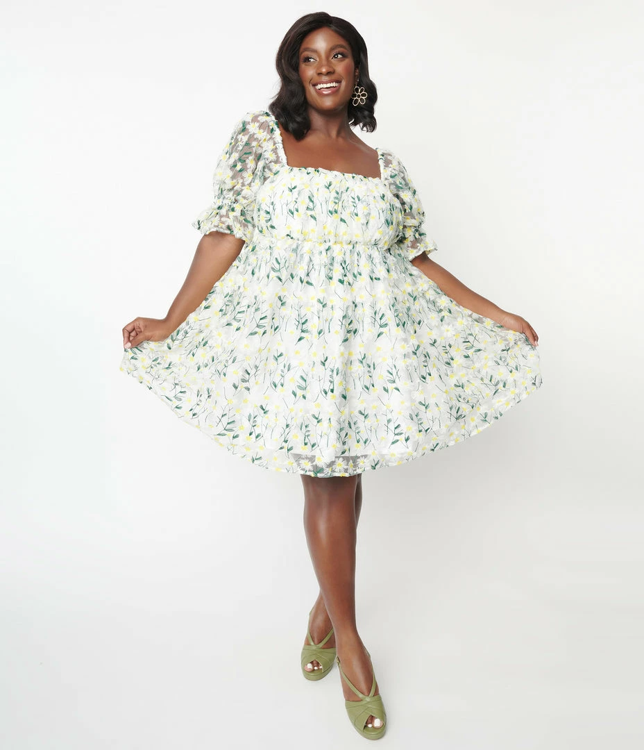 Magnolia Place Plus Size White & Green Daisy Tulle Babydoll Dress