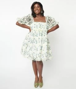 Magnolia Place Plus Size White & Green Daisy Tulle Babydoll Dress