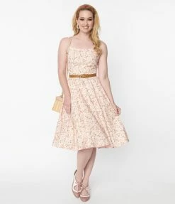 Sale Magnolia Place Pink & White Floral Jane Swing Dress