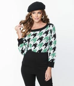 Unique Vintage Green & Black Houndstooth Cats Lorelai Sweater
