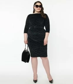 Unique Vintage Plus Size Black Tiger Embossed Velvet Jaqueline Pencil Dress Clothing