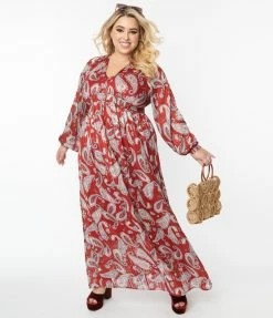 Trending Unique Vintage Plus Size Burgundy Paisley Buttercup Maxi Dress