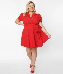 Trending Unique Vintage Plus Size Red Textured Houndstooth Wrap Dress