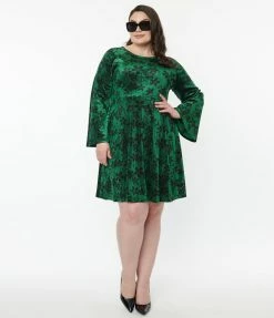 New Arrivals! Unique Vintage Plus Size Green Velvet & Black Floral Flare Dress