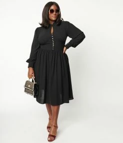 Unique Vintage Plus Size Black Keyhole Swing Dress Clothing