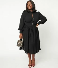 Unique Vintage Plus Size Black Keyhole Swing Dress Clothing