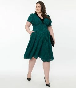 Unique Vintage Plus Size Emerald Floral Jacquard Swing Dress
