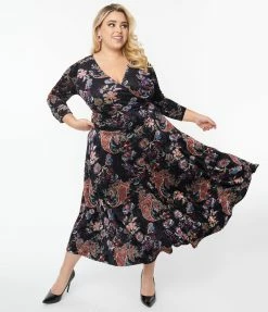 New Arrivals! Unique Vintage Plus Size Black Floral Textured Velvet Gilda Swing Dress