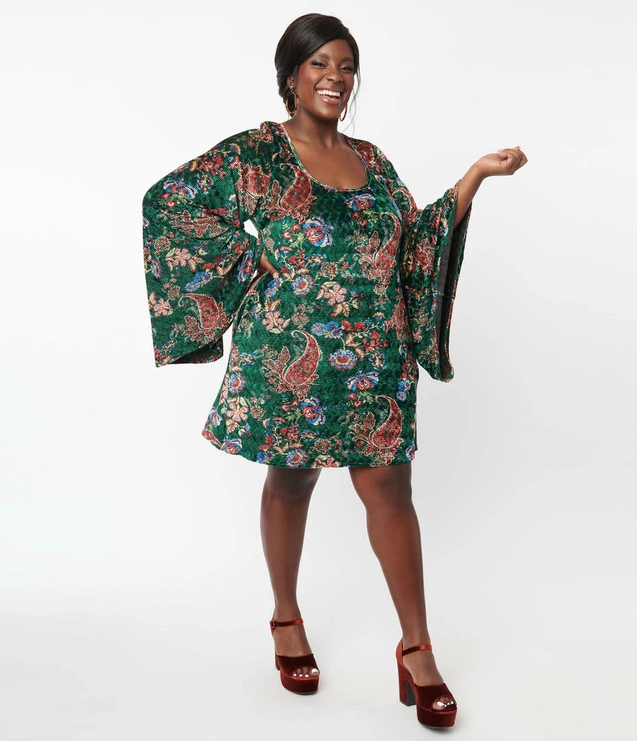 New Arrivals! Smak Parlour Plus Size Green & Red Paisley Velvet Downtown Scene Mini Dress