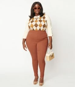 Clothing Unique Vintage Plus Size Cream & Brown Argyle Keyhole Sweater