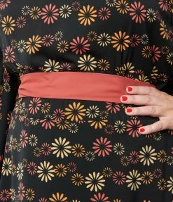 New Arrivals! Smak Parlour Plus Size Black & Red Floral Social Climber Caftan