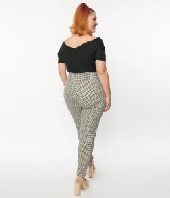 Unique Vintage Plus Size Ivory & Black Gingham Rizzo Cigarette Pants