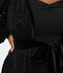 Unique Vintage Plus Size Black Black Flocked Lace Hollywood Duster New Arrivals!