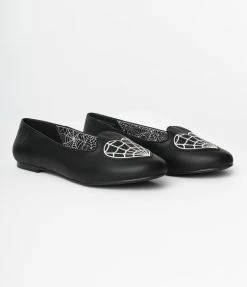 YRU (Strange Cvlt) Black Web Heart Flats