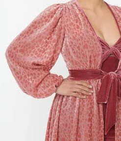 Unique Vintage Rose Pink Heart Devore Velvet Hollywood Duster