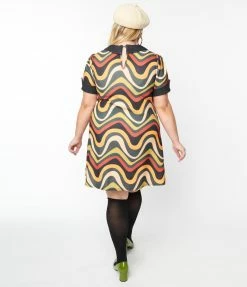 Smak Parlour Plus Size Yellow & Green Wavy Print Mini Dress New Arrivals!