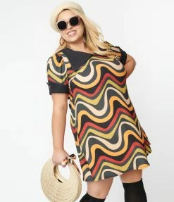 Smak Parlour Plus Size Yellow & Green Wavy Print Mini Dress New Arrivals!