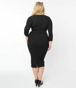New Arrivals! Unique Vintage Plus Size Black Textured & Pin Dot Lyddie Wiggle Dress