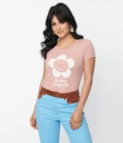 Fan Flair SmileyÃ‚Â® X Unique Vintage Pink & SmileyÃ‚Â® Daisy Original Unisex Graphic Tee
