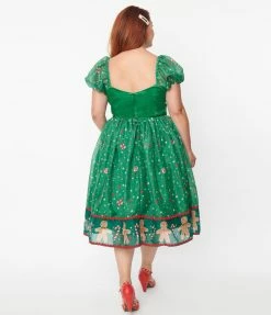 Clothing Unique Vintage Plus Size Green Gingerbread Sprinkles Swing Dress