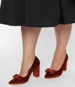 Unique Vintage Rust Corduroy Bow Pump Trending
