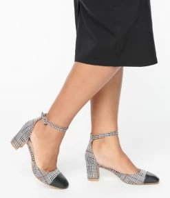 Unique Vintage Glen Plaid Heels