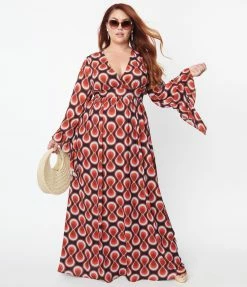New Arrivals! Unique Vintage Plus Size Red Retro Infinity Print Maxi Dress