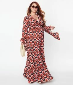 New Arrivals! Unique Vintage Plus Size Red Retro Infinity Print Maxi Dress