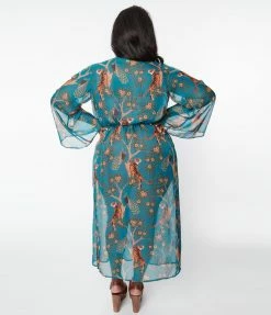 New Arrivals! Unique Vintage Plus Size Peacock & Tigers Long Sleeved Kimono