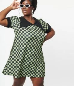 New Arrivals! Smak Parlour Plus Size Black & Green Check Mini Dress