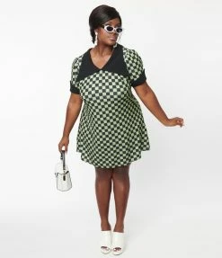New Arrivals! Smak Parlour Plus Size Black & Green Check Mini Dress