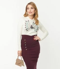 Clothing Unique Vintage Cream & Peacock Sweater