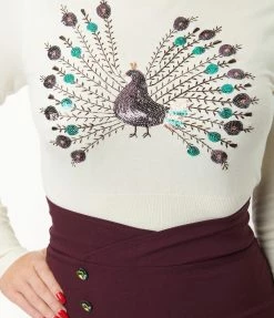 Clothing Unique Vintage Cream & Peacock Sweater