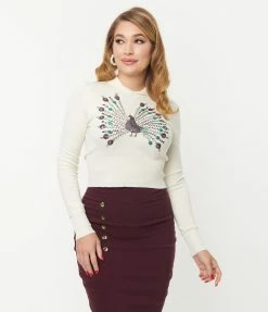 Clothing Unique Vintage Cream & Peacock Sweater