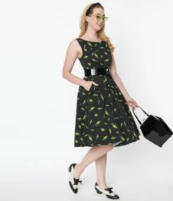 Miss Lulo, Inc. Black & Green Aliens Print Rubi Swing Dress Sale