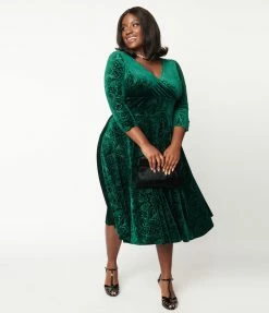 Unique Vintage Plus Size Emerald Embossed Velvet Gilda Swing Dress