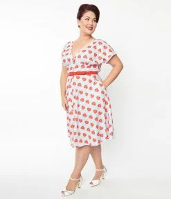 Unique Vintage Plus Size Framed Hearts Print Swing Dress Clothing