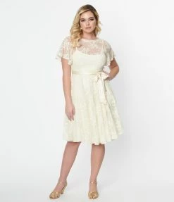 Unique Vintage Ivory Floral Lace Bridal Swing Dress Clothing