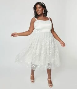 New Arrivals! Unique Vintage Plus Size White Tulle & Floral Beading Bertie Swing Dress