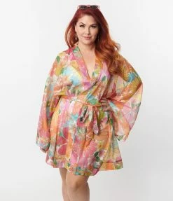 Tops Unique Vintage 1970s Rainbow Floral Coverup
