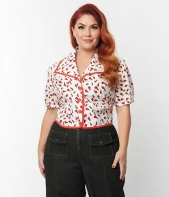 Smak Parlour Plus Size White & Ladybug Print Wide Lapel Collar Blouse