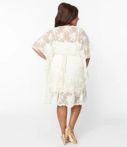 Smak Parlour Smak Parlor Plus Size Ivory Embroidered Lace Mini Caftan