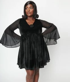 New Arrivals! Smak Parlour Plus Size Black & Clip Dot Aura Babydoll Dress