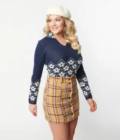 Collectif (Bright & Beautiful) Trending Bright & Beautiful Navy & White Daisy Sweater