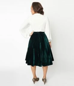 Magnolia Place Emerald Velvet Swing Skirt