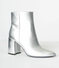 Qupid Shoes Silver Leatherette Booties