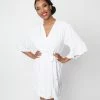 Faire (White Invite Gifts) White Bridal Mini Robe