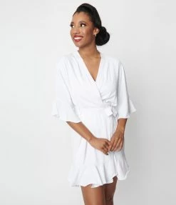 Faire (White Invite Gifts) White Bridal Mini Robe