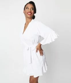 Faire (White Invite Gifts) White Bridal Mini Robe